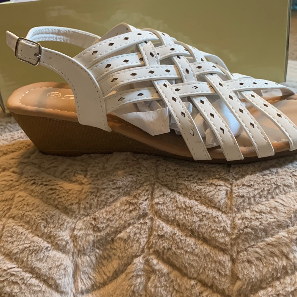 NIB Forever Comfort Wedge Sandal
